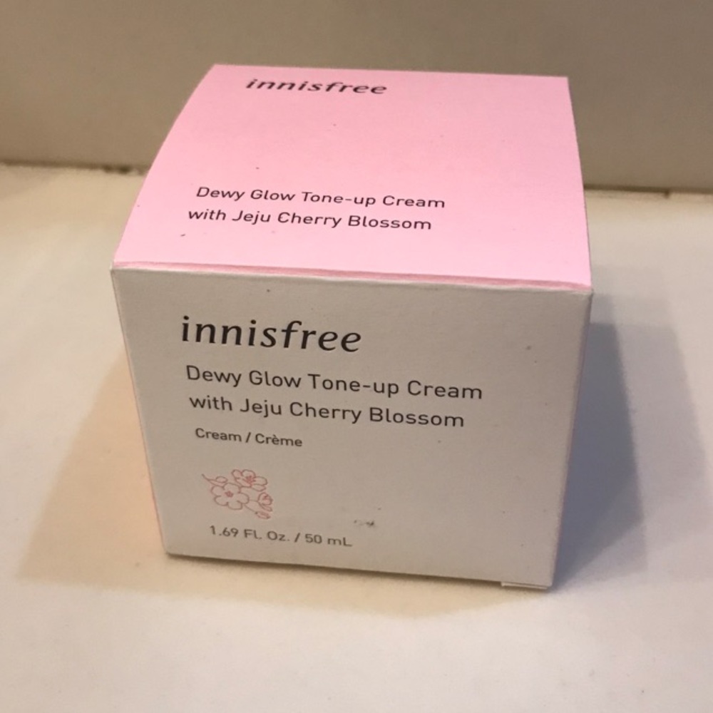 Innisfree Dewy Glow Tone up Cream